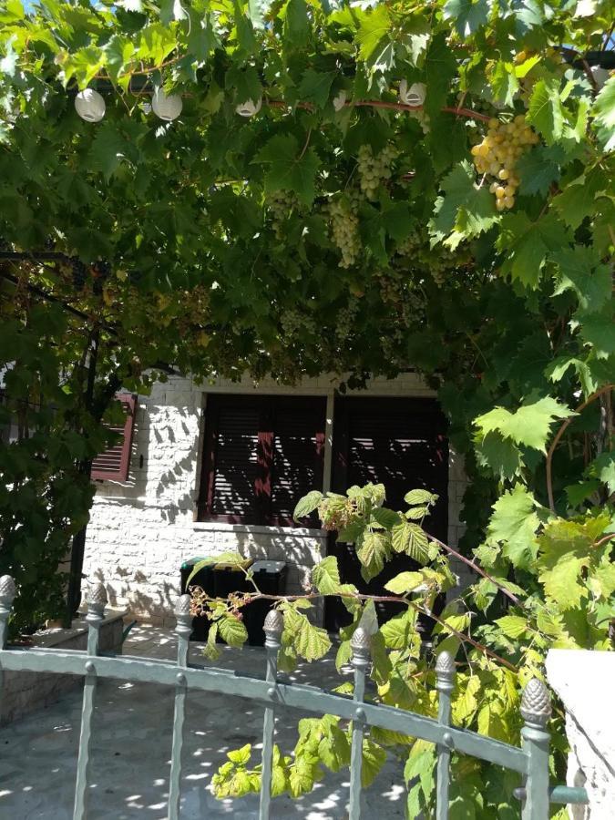 Summer Time Premantura Exterior photo